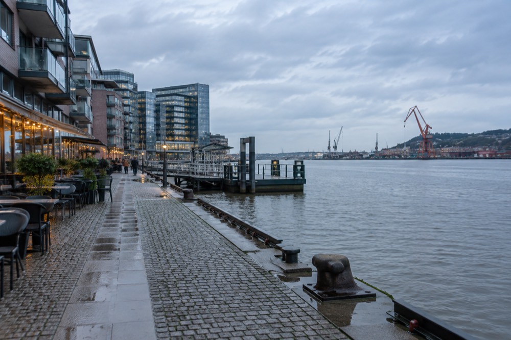 Marina restaurants in the redeveloped Eriksberg shipyard area